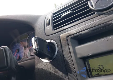 2009 Volvo S40 T5 R-Design из США, поврежденный, VIN YV1MH672292466559